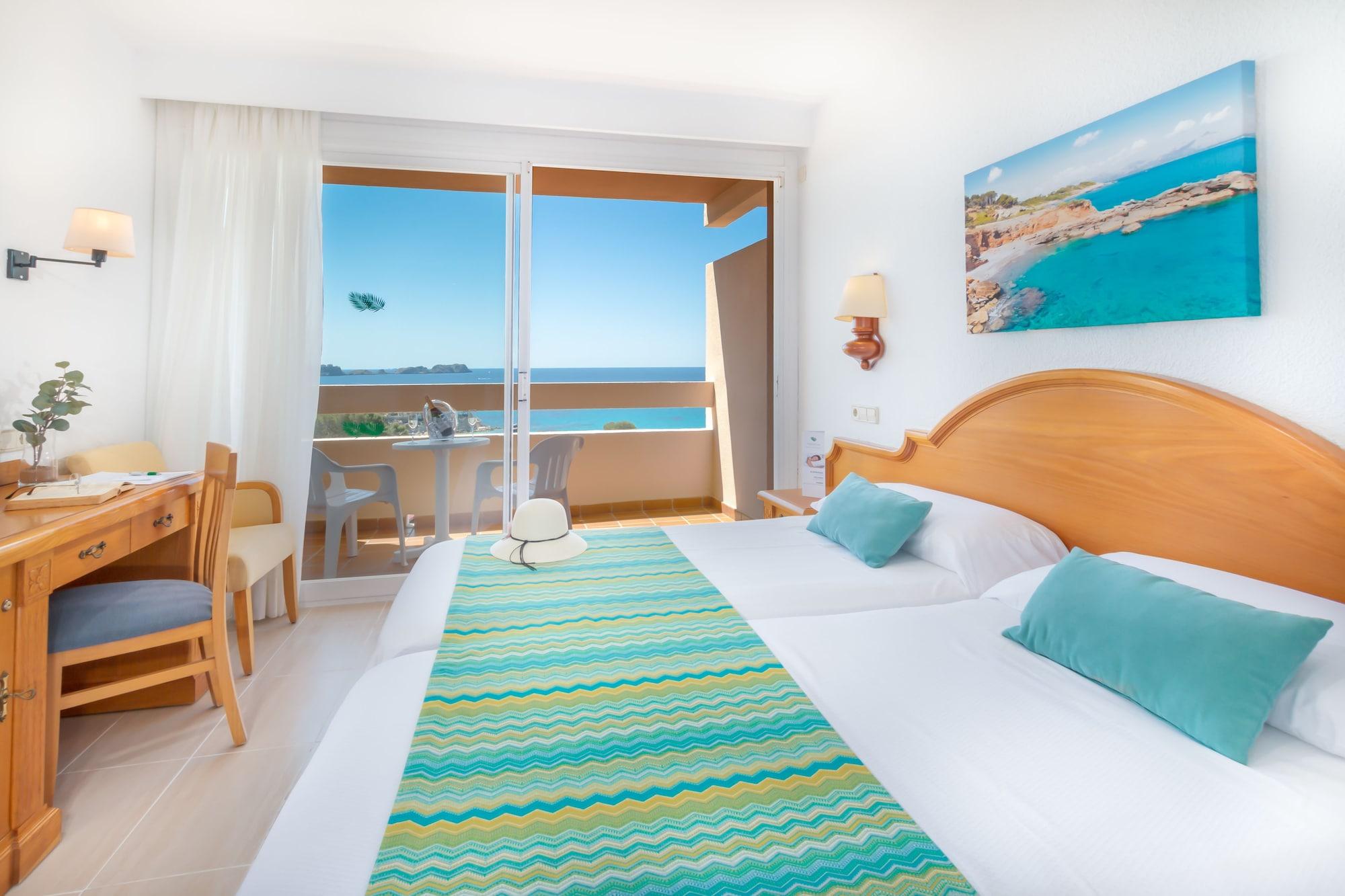 Valentin Reina Paguera Hotel 4*