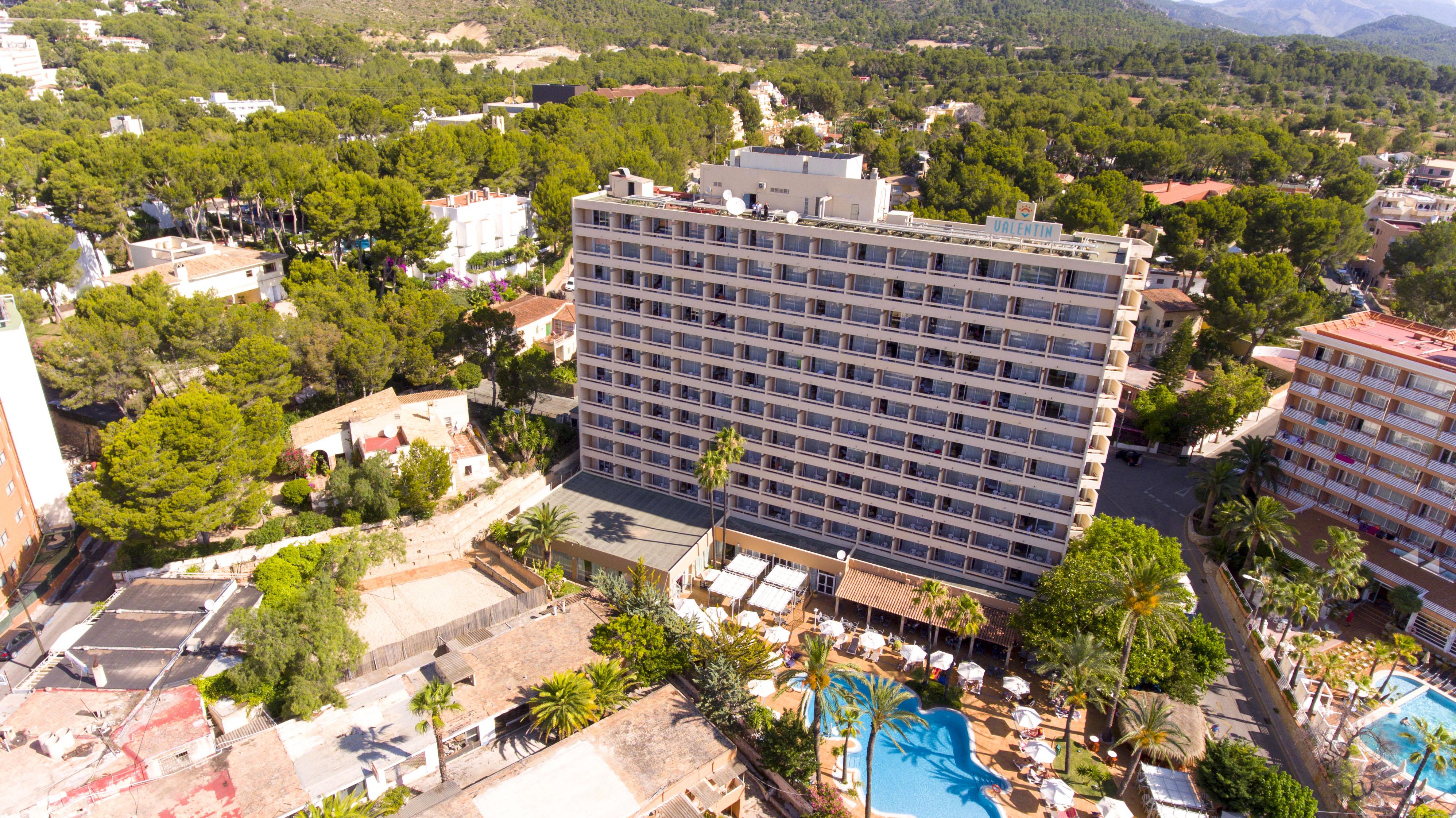 Valentin Reina Paguera Hotel