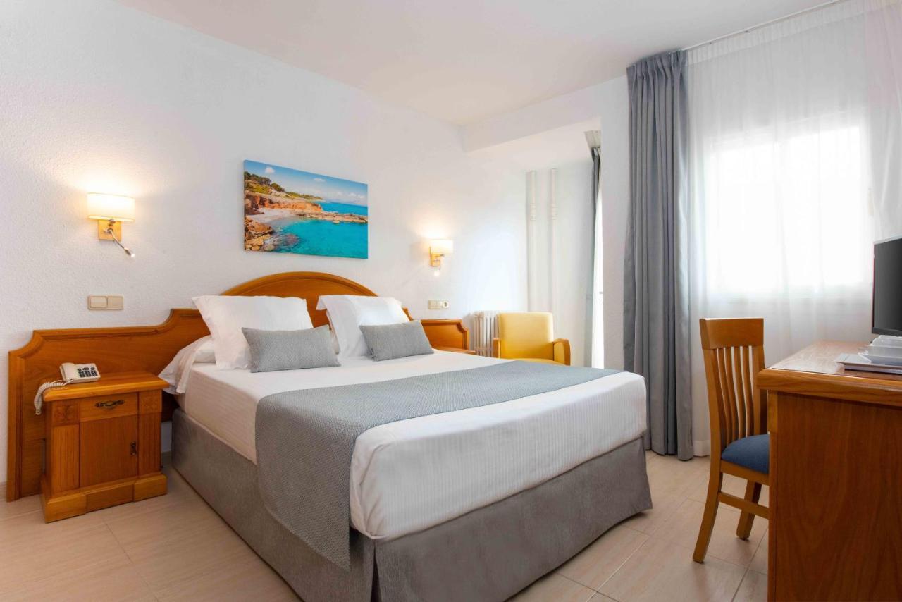 Valentin Reina Paguera Hotel
